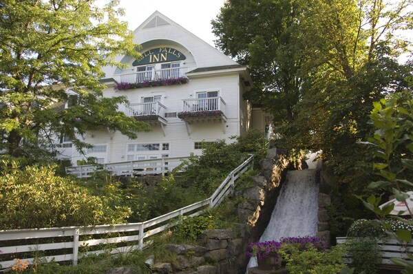 The Inn at Mill Falls