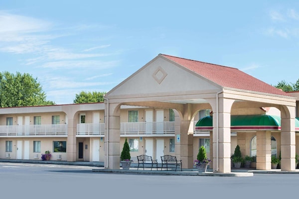 Baymont Inn And Suites Sandusky - Cedar Point