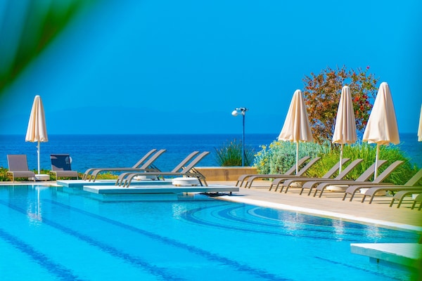 Maxima Paradise Resort