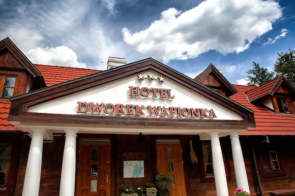 Hotel Dworek Wapionka