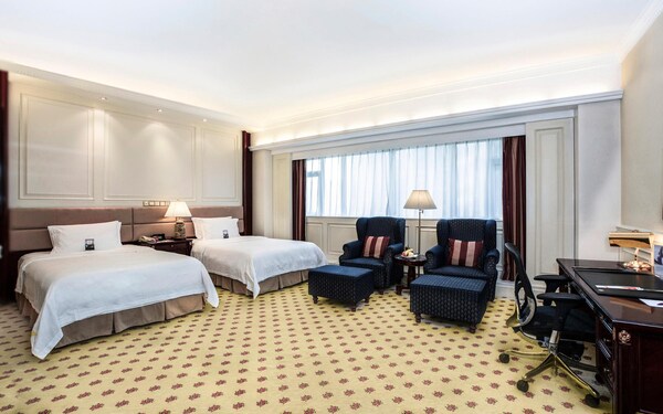 Crowne Plaza Hotel & Suites Landmark Shenzhen, An Ihg Hotel - Nearby Luohu Border, Indoor Heated Swimming Pool, Receive Rmb100 Spa Coupon Upon Check-I