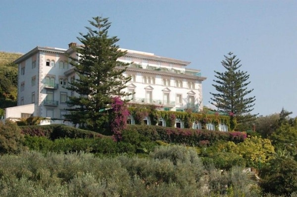 Hotel Grand San Michele