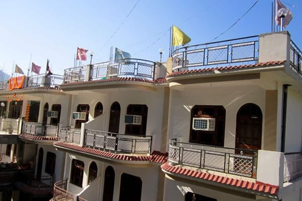 Jwalpa Palace