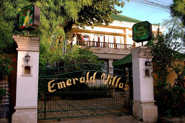 Emerald Villa D-3