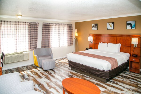 Quality Inn & Suites Thousand Oaks