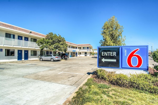 Motel 6-Redding, CA - North