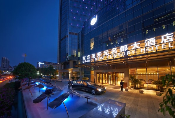 Hotel Grand New Century Fuyang