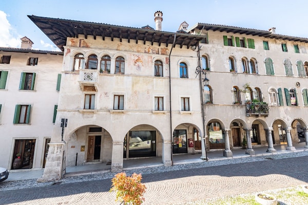 Loft Overlooking The Old Town. Feltre