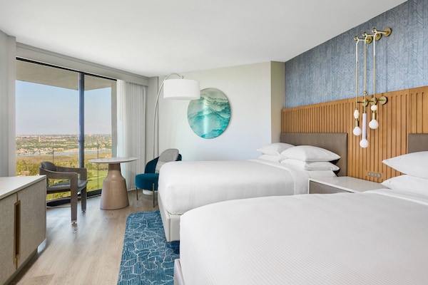 VEA Newport Beach - A Marriott Resort & Spa