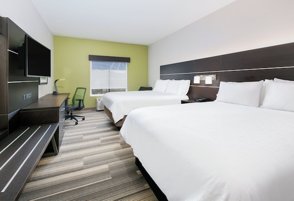 Holiday Inn Express & Suites Pell City