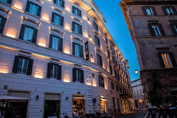The Pantheon Iconic Rome Hotel  Autograph Collection