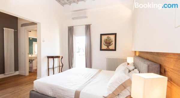 Ghiberti Apartment by Firenze Prestige