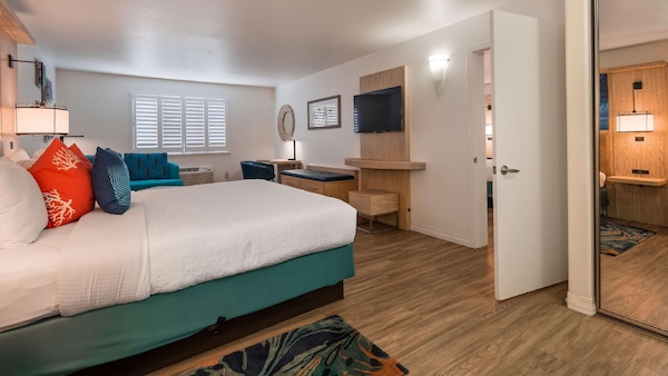 Best Western Capitola By-The-Sea Inn & Suites