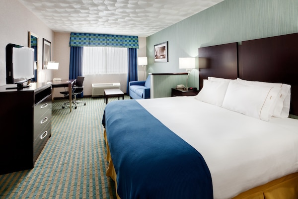 Holiday Inn Express & Suites Smithfield - Providence, An Ihg Hotel