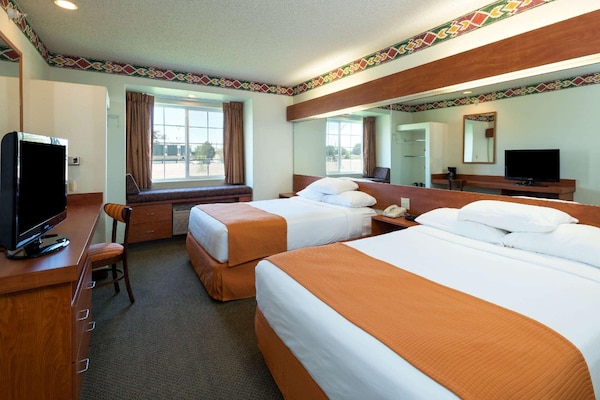 Microtel Inn & Suites by Wyndham Pueblo