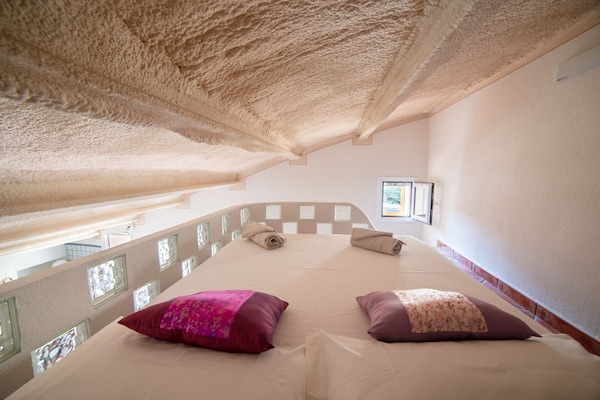 Granja ecológica de 2 dormitorios con vistas al mar en una granja orgánica en Tarragona, España