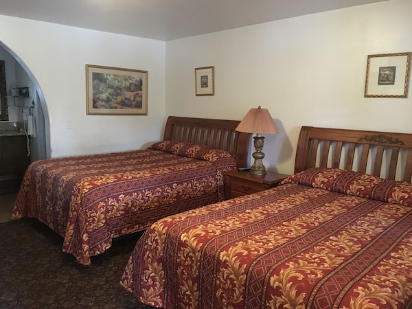 Hotel Chantico Inn & Suites