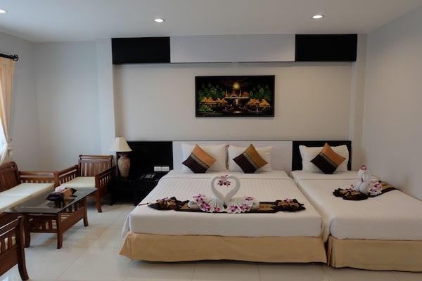 Hotel Airport Mansion Phuket