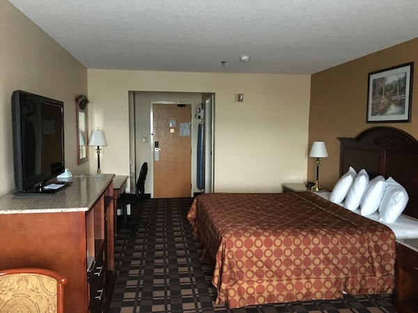 Cabot Inn And Suites