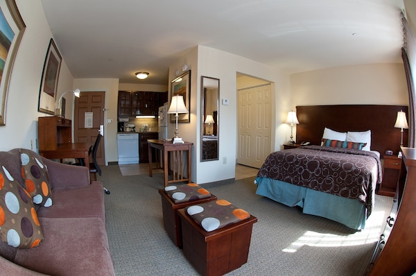Staybridge Suites East Stroudsburg - Poconos, An Ihg Hotel
