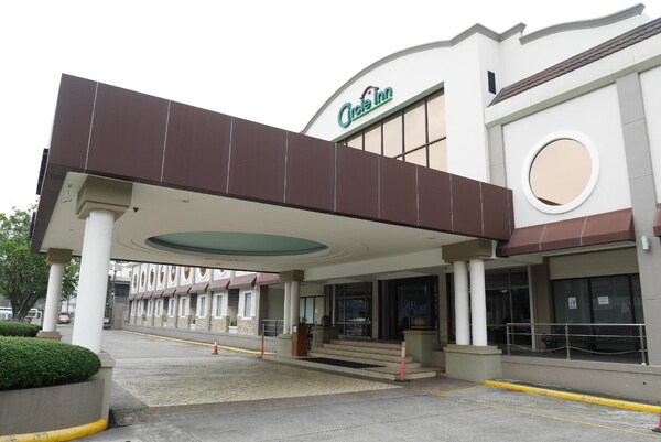 Circle Inn Hotel And Suites Bacolod