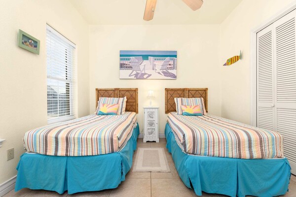 Ocean View And Beach Access! Hdtv/Hbo/Wifi & Two Pools!