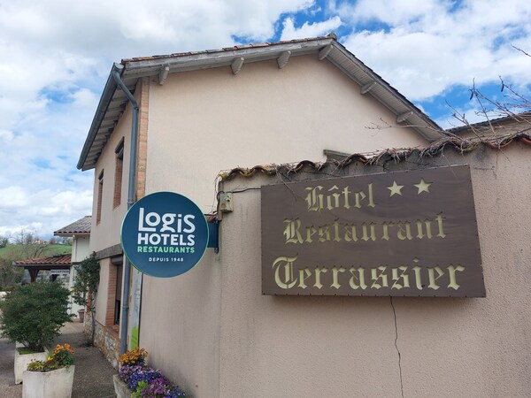 Chez Terrassier - Logis Hotels - Hotel Et Restaurant