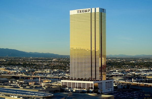 Its The Trump At The Hilton Grand Vacations Resort