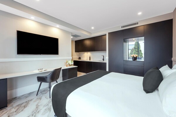 Holiday Inn & Suites - Parramatta Marsden Street, An Ihg Hotel