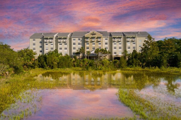 SpringHill Suites Charleston Downtown/Riverview