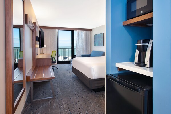 Holiday Inn Express & Suites VA Beach Oceanfront, an IHG Hotel