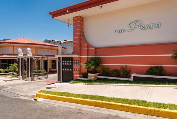 Prado Inn & Suites