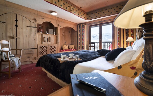 Hotel Les Suites Du Montana By Les Etincelles