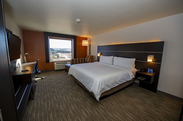 Holiday Inn Express & Suites - Colorado Springs Afa Northgate, An Ihg Hotel