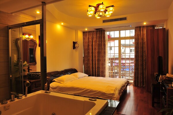 Hotel Bamboo House Resort