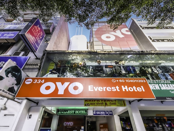 OYO 334 Everest Hotel