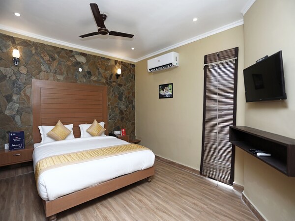 OYO 14631 Madhuban Resort