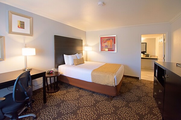Best Western InnSuites Yuma Mall Hotel & Suites