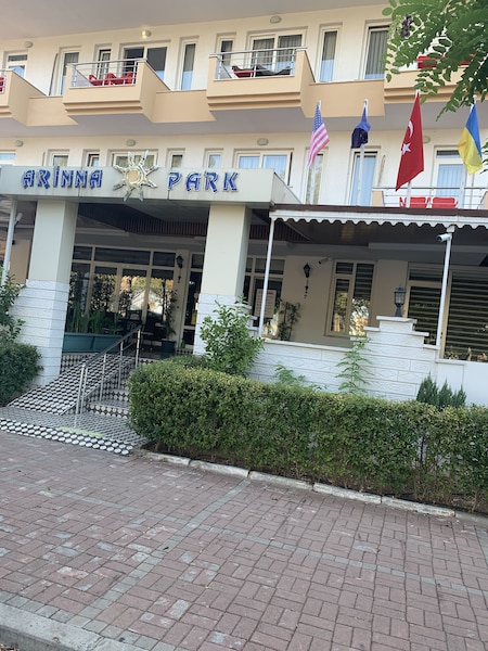 Hotel Arinna Park