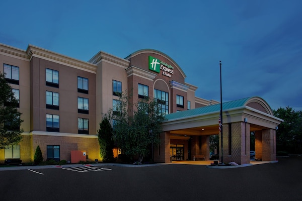 Holiday Inn Express Hotel & Suites Rochester Webster, An Ihg Hotel