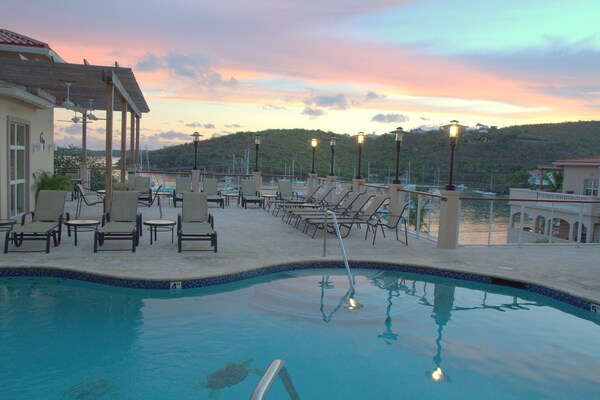 Grande Bay Resort