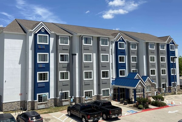 Microtel Inn And Suites By Wyndham Austin Airport