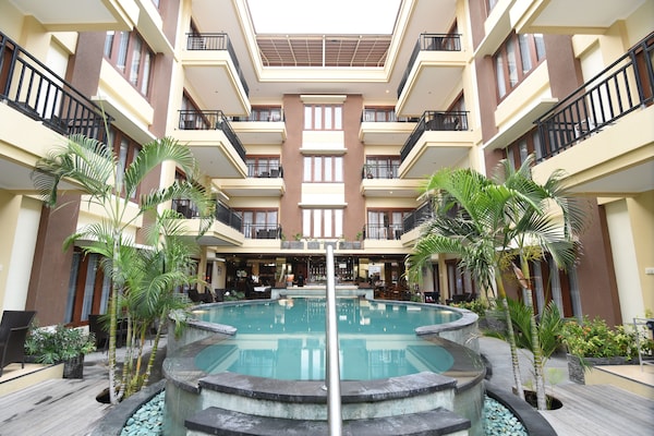 Kuta Townhouse Apartments