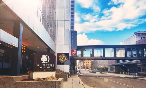 Doubletree By Hilton St Paul Downtown
