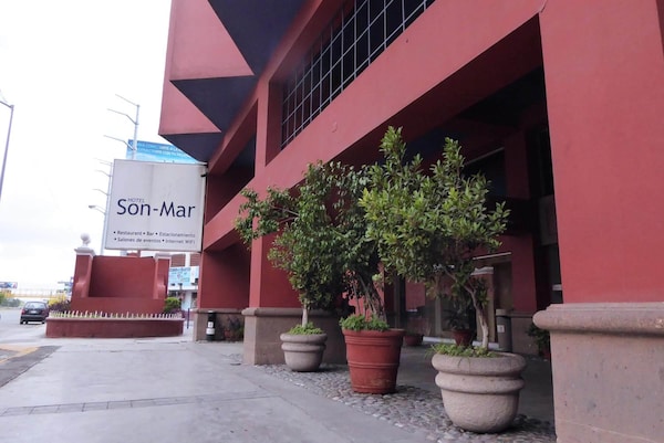 Hotel Son- Mar Monterrey Centro