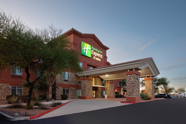 Holiday Inn Express & Suites Tucson, An Ihg Hotel