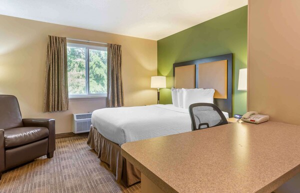 Extended Stay America Select Suites - St. Louis - Westport - Craig Road