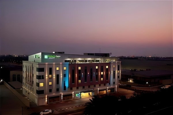 Holiday Inn Express Dubai Safa Park, An Ihg Hotel