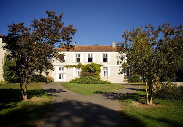 Hotel Logis - Le Chateau de Projan