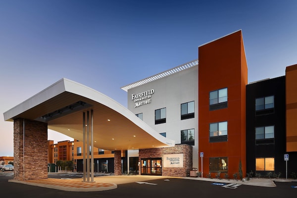 Fairfield Inn & Suites By Marriott Fresno Yosemite International Airport
